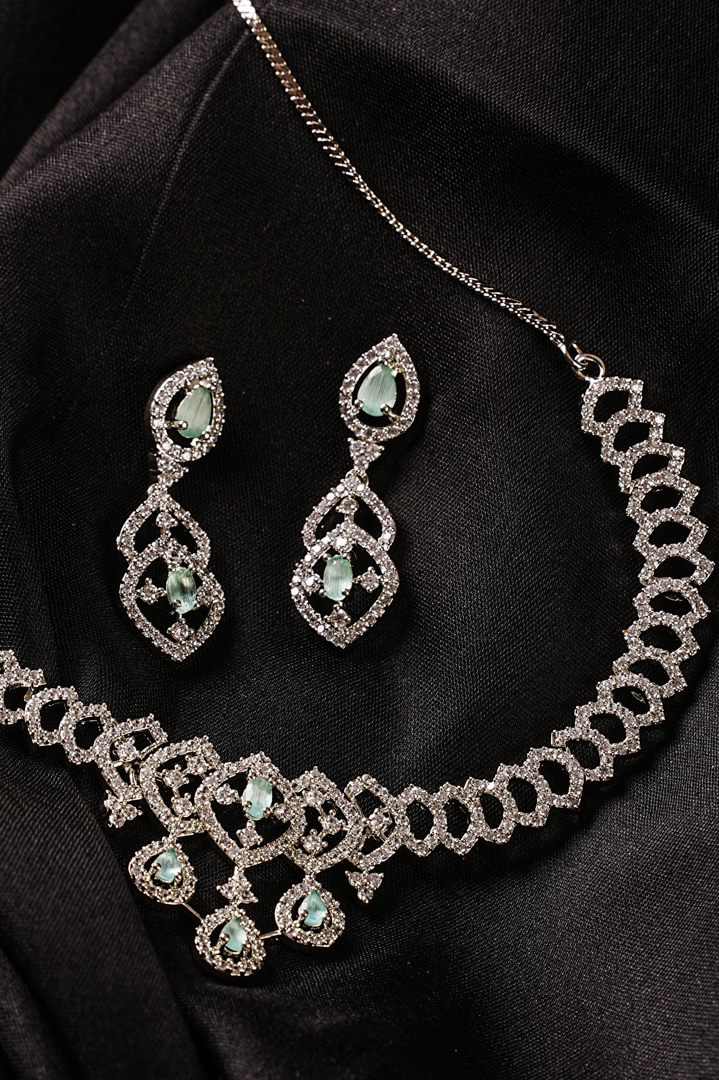 Mint Lumière Necklace