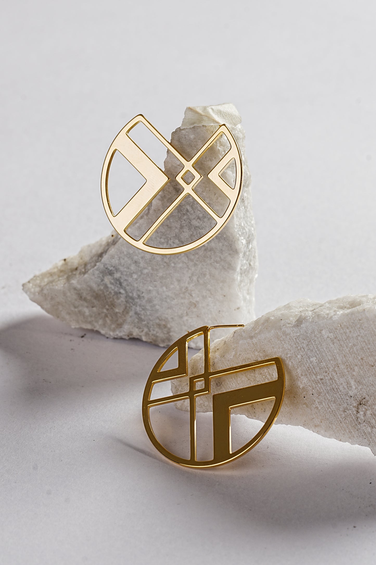 GeoLuxe Disc Earrings