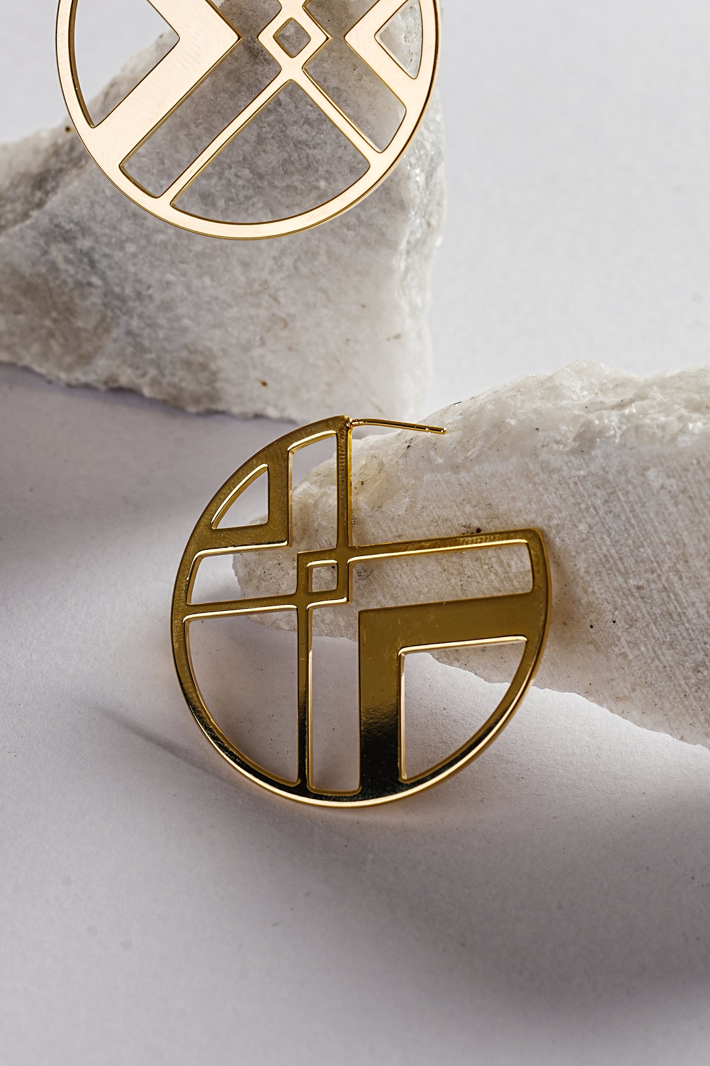 GeoLuxe Disc Earrings