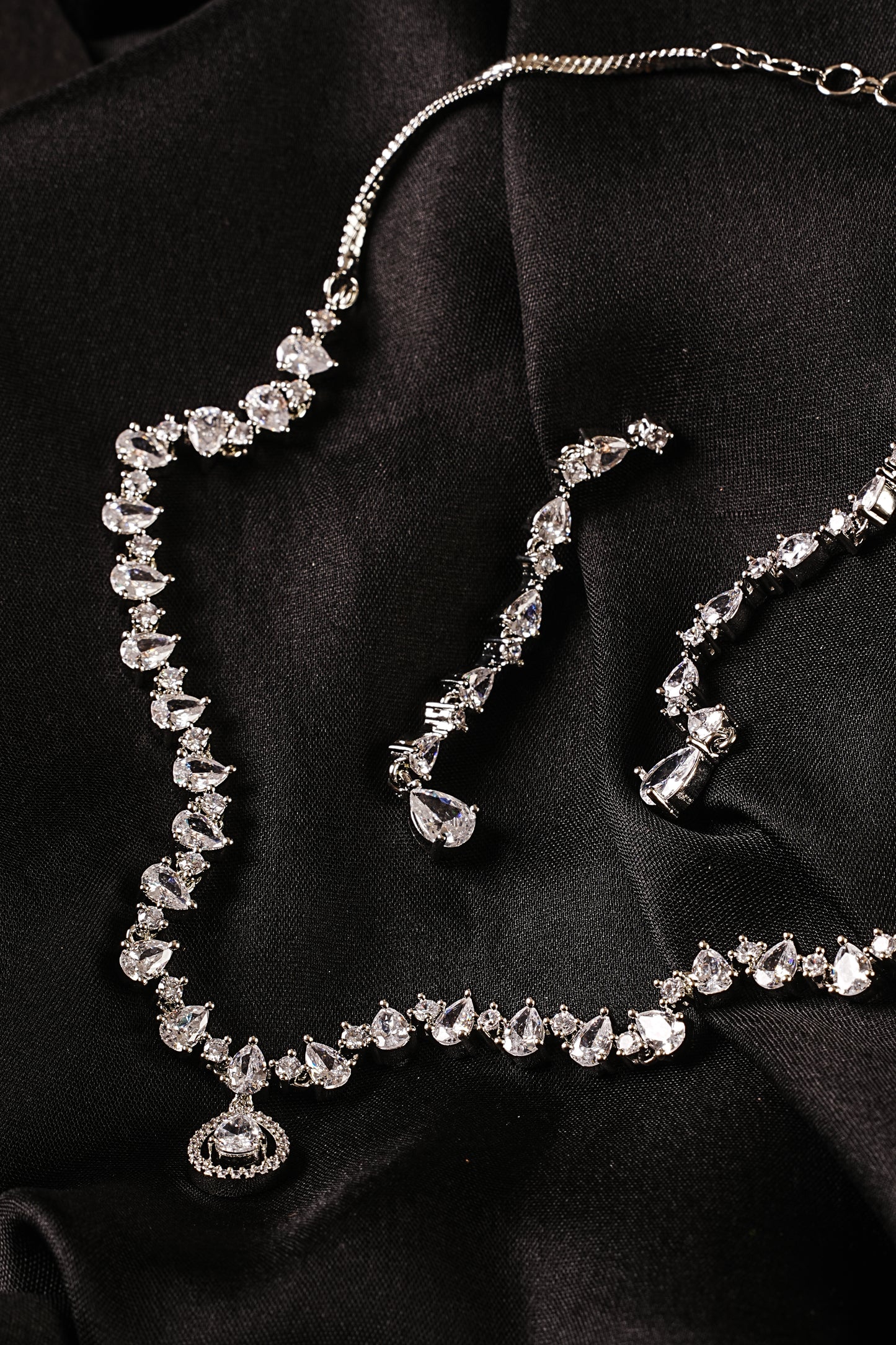 Radiance Eclat Necklace